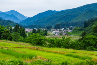 JR只見線・入広瀬駅付近から望む入広瀬市街地(新潟県:2026年6月)