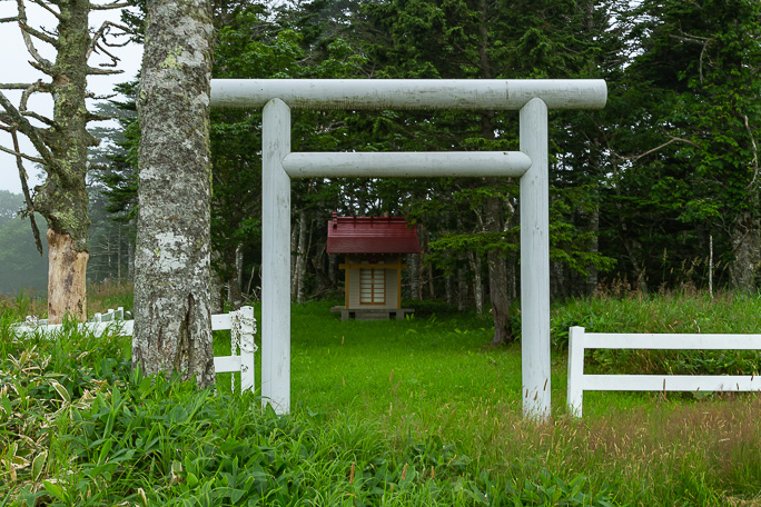こじんまりとした東部恵茶人神社