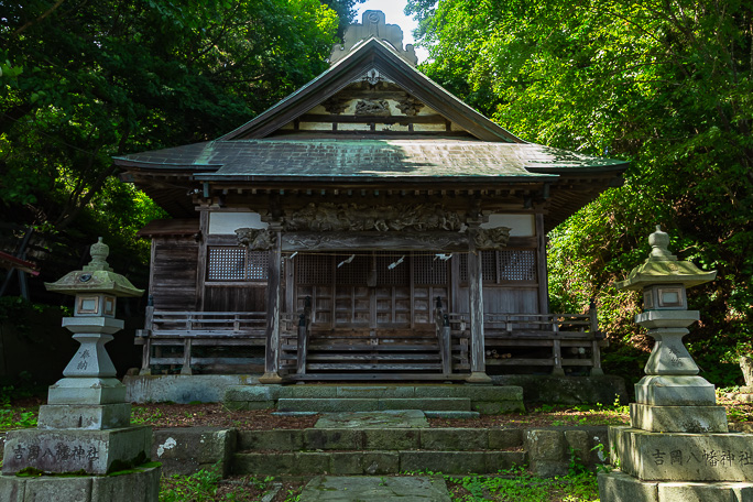 吉岡集落では吉岡八幡神社を参拝
