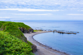 道南・松前・二越・二越岬付近から望む渡島小島（北海道：2026年7月）