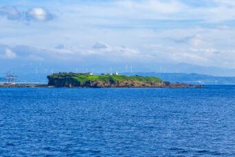 道南・江差・ハートランドフェリーから望む鴎島(北海道:2026年7月)