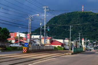 函館市企業局交通部・宝来・谷地頭線・青柳町停留場（北海道：2026年8月）