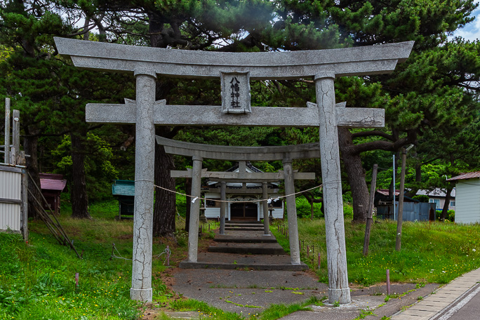 石崎集落にある八幡神社を参拝