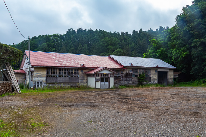 1998年3月に閉校した宮越小学校跡