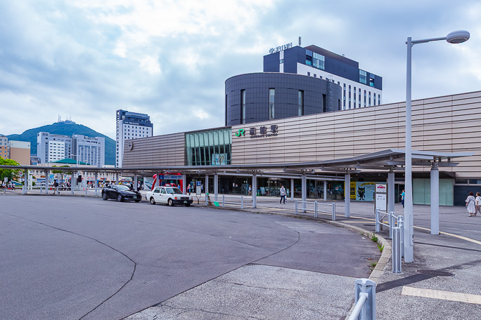 約100㎞を走って函館駅に到着